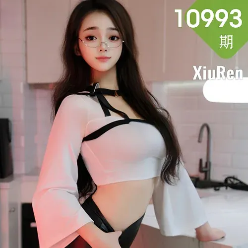 XiuRen 秀人 No.10993 福福Thrive 丰满少女超短裤