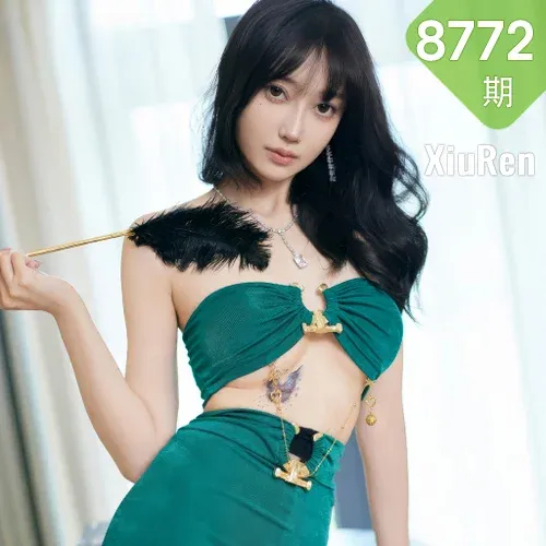XiuRen 秀人 No.8772 玥儿玥 墨绿色长裙性感写真1
